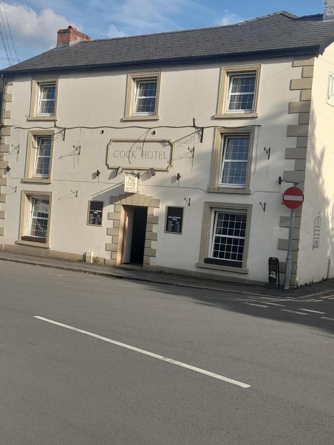The Cock Hotel Bronllys エクステリア 写真